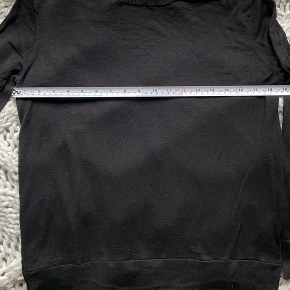 Michael Michael Kors Black knit Added Hem Sweater size xs - Picture 6 of 7
